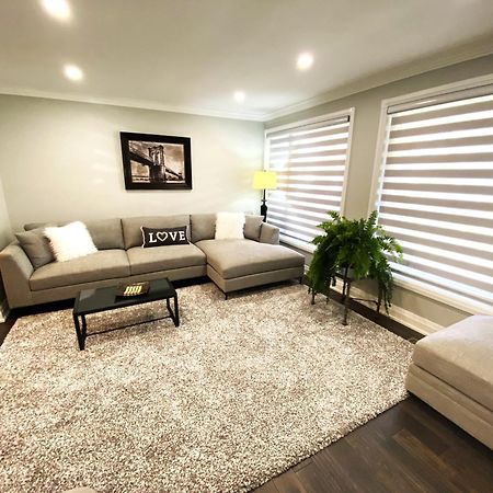 Iresidence In Toronto - Fantastic Vacation Home ภายนอก รูปภาพ