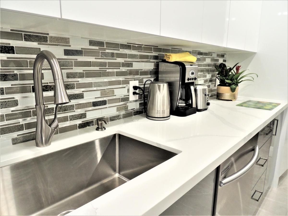 Iresidence In Toronto - Fantastic Vacation Home ภายนอก รูปภาพ