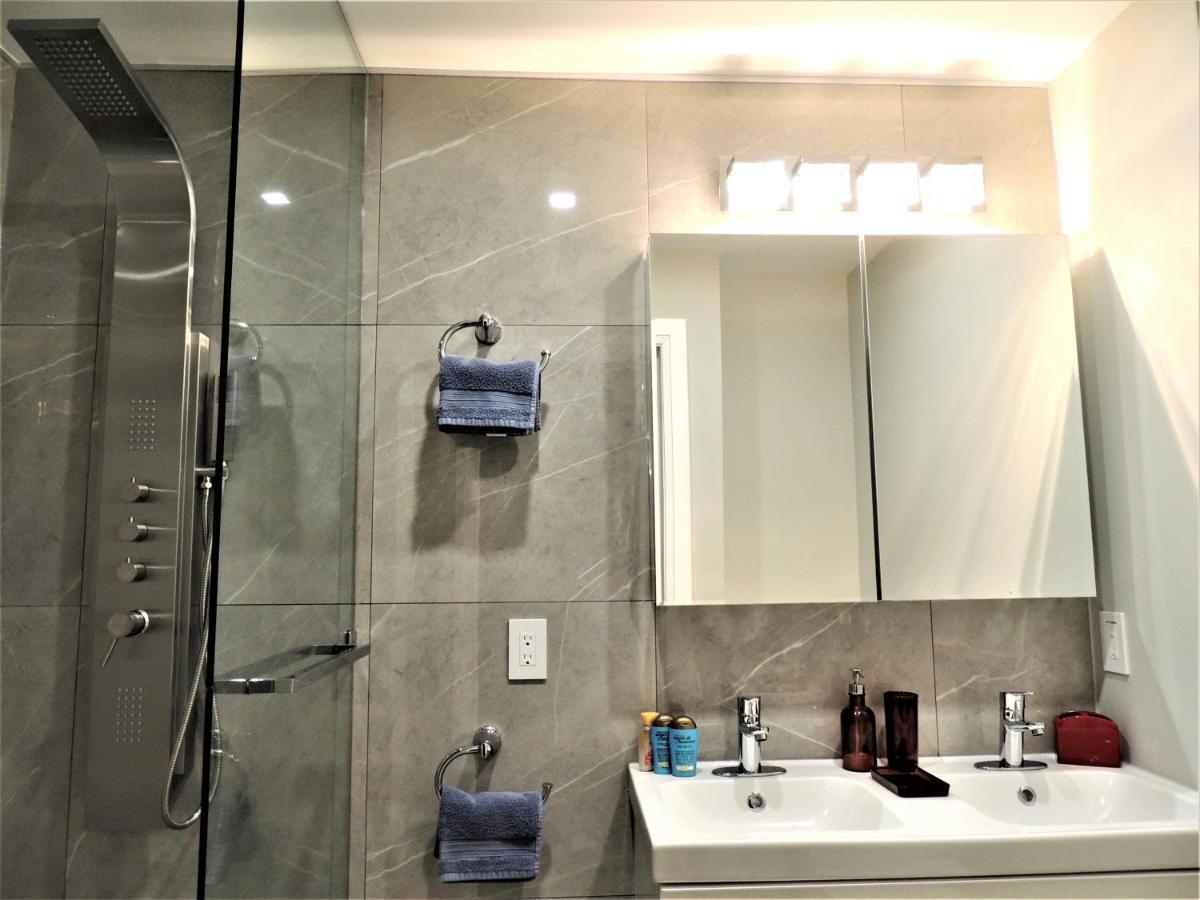 Iresidence In Toronto - Fantastic Vacation Home ภายนอก รูปภาพ